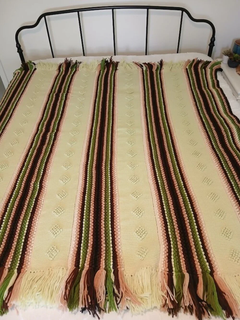 N/A vintage afghan